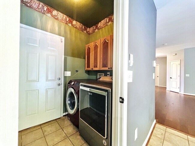 Building Photo - 1008 Black Oak Ct