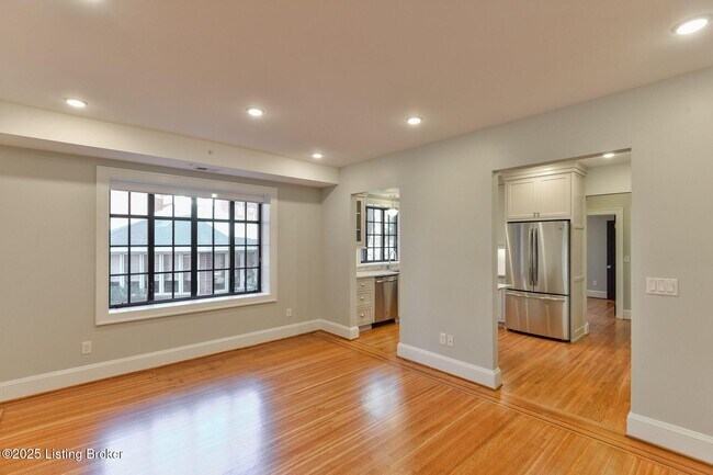 Building Photo - 1411 Willow Ave