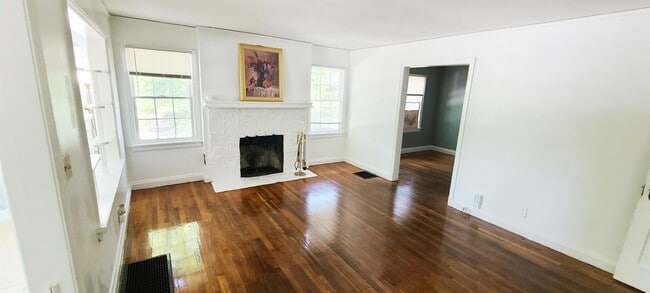 Building Photo - 1318 Ormewood Ave SE