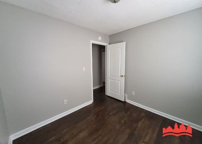 Building Photo - 3035 Meadows Ln