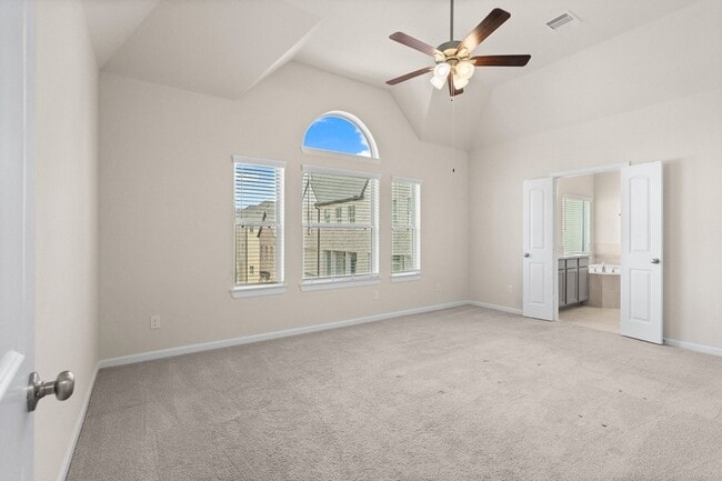 Building Photo - 2021 Cambridge Heights Pl