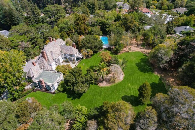 Building Photo - 85 Fagan Dr