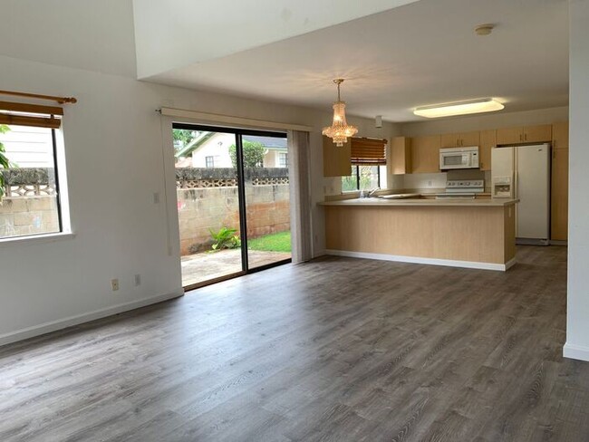 Building Photo - Mililani Mauka: 3 Bed, 2.5 Bath House w/ G...