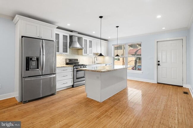 Building Photo - 1403 S 20th St