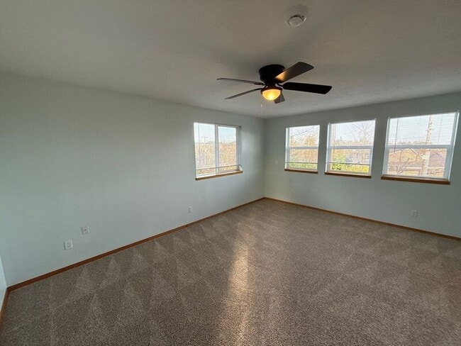 Building Photo - 1740 Glen Creek Rd NW