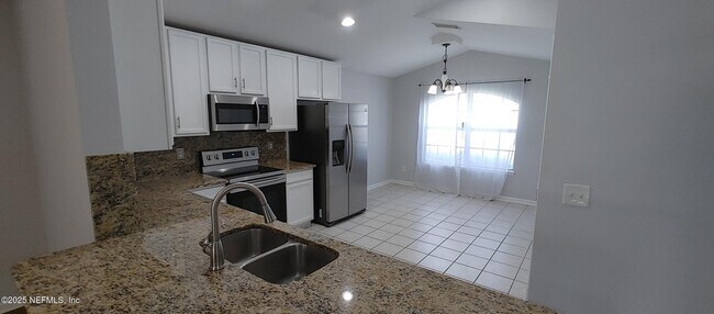 Building Photo - 1035 Beckingham Dr