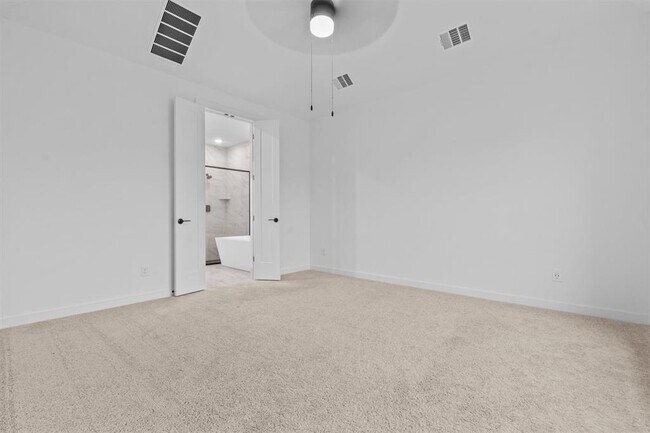 Building Photo - 547 Billowing Way