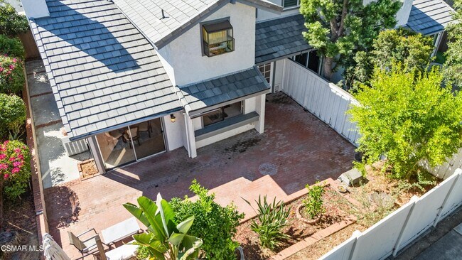 Building Photo - 13 Heather Hill Ln