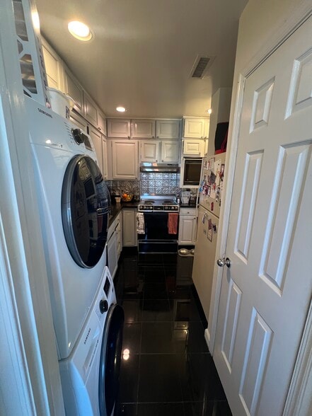 Building Photo - 1830 17th St NW