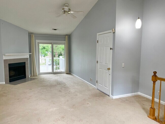 Building Photo - 152 Tyson Commons Ln