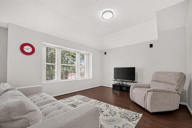 Building Photo - 9710 Berkshire Trce