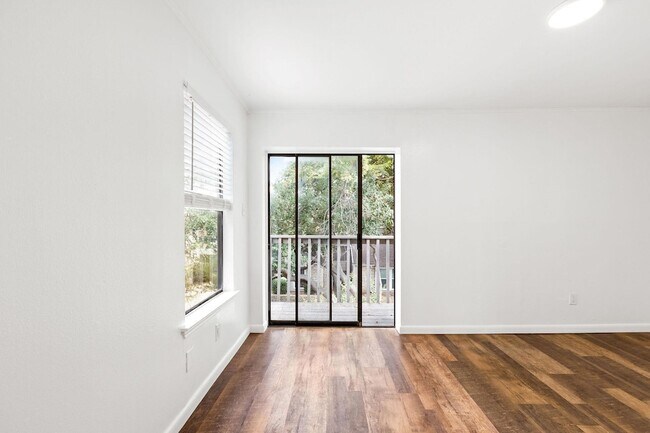 Building Photo - 1712 Timber Ridge Rd