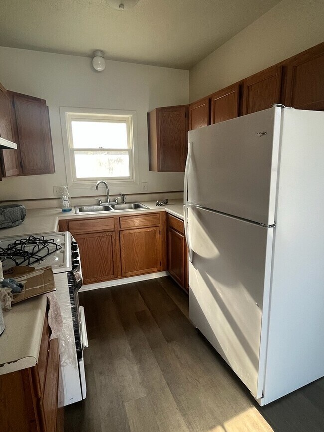 Building Photo - 48 Eastmanville St