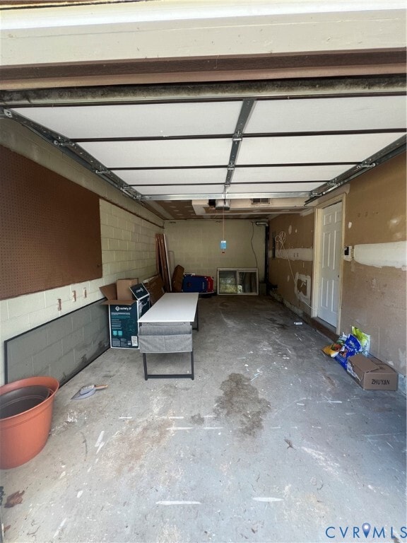 Building Photo - 303 Bull Run Dr