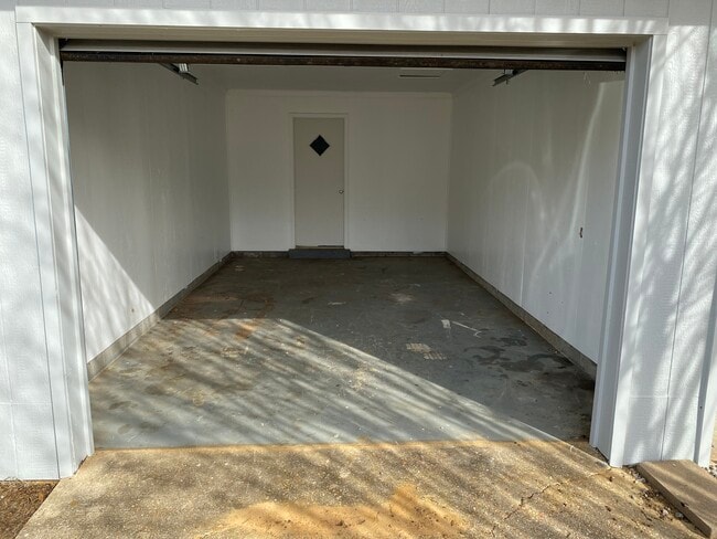 Building Photo - Pirate Cove Apartments D5-D6