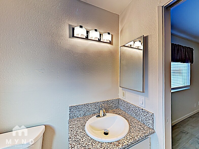 Building Photo - 6955 Greenback Ln
