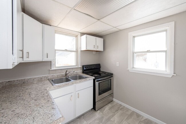 Building Photo - ANDERSON TWP- Cozy and clean 3 bed 2 bath ...