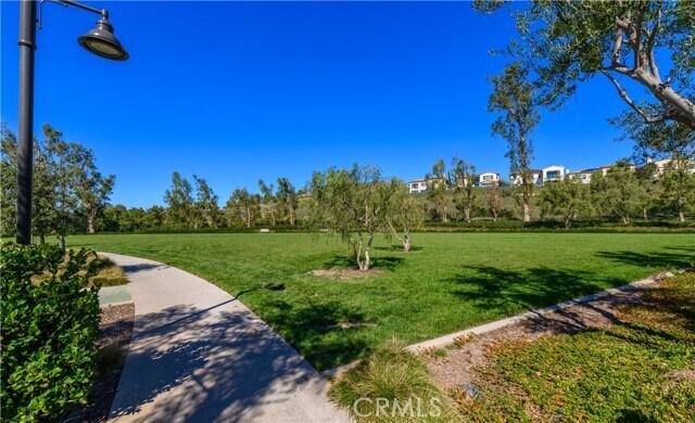 Building Photo - 8 Last Bloom