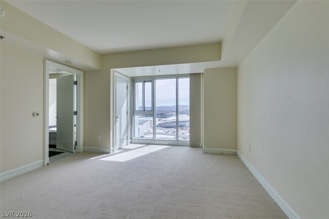 Building Photo - 2700 Las Vegas Blvd S