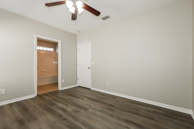 Building Photo - 454 Summer Sails Dr