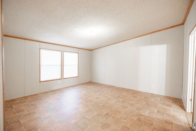 Building Photo - 30620 Vilma Ln