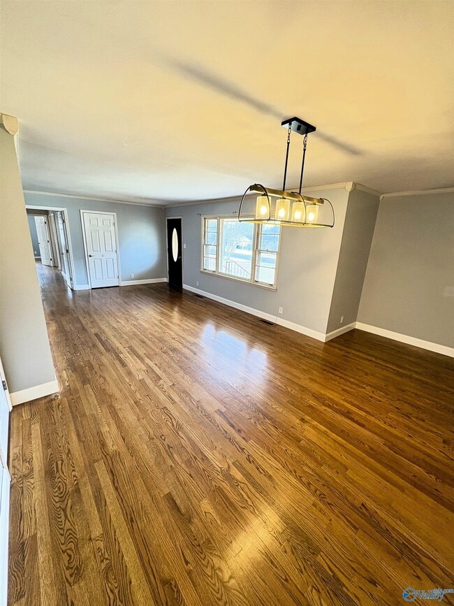 Building Photo - 2117 Mythewood Dr SW