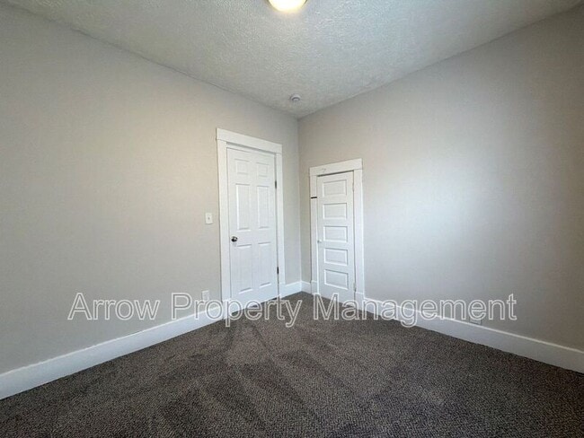 Building Photo - 2832 Dudley St