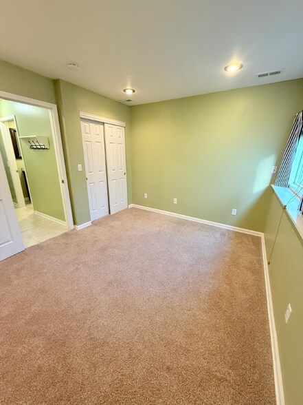 Building Photo - 1805 N 207th St