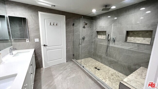 Building Photo - 11099 Ophir Dr