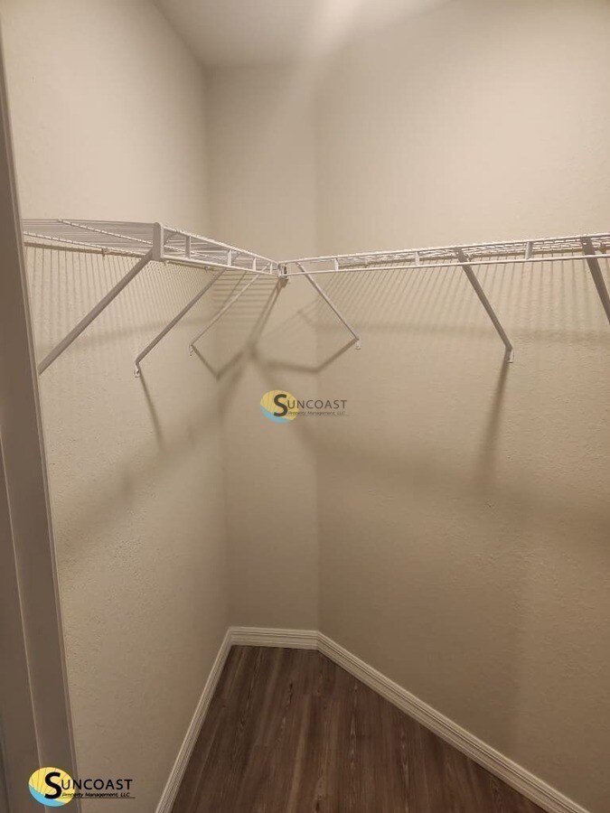 Building Photo - 608 Skyline Blvd