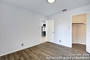 Building Photo - 8719 Hudson Holw