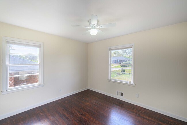 Building Photo - Updated 3BR Home with Fenced Yard on Quiet Street in Lake City