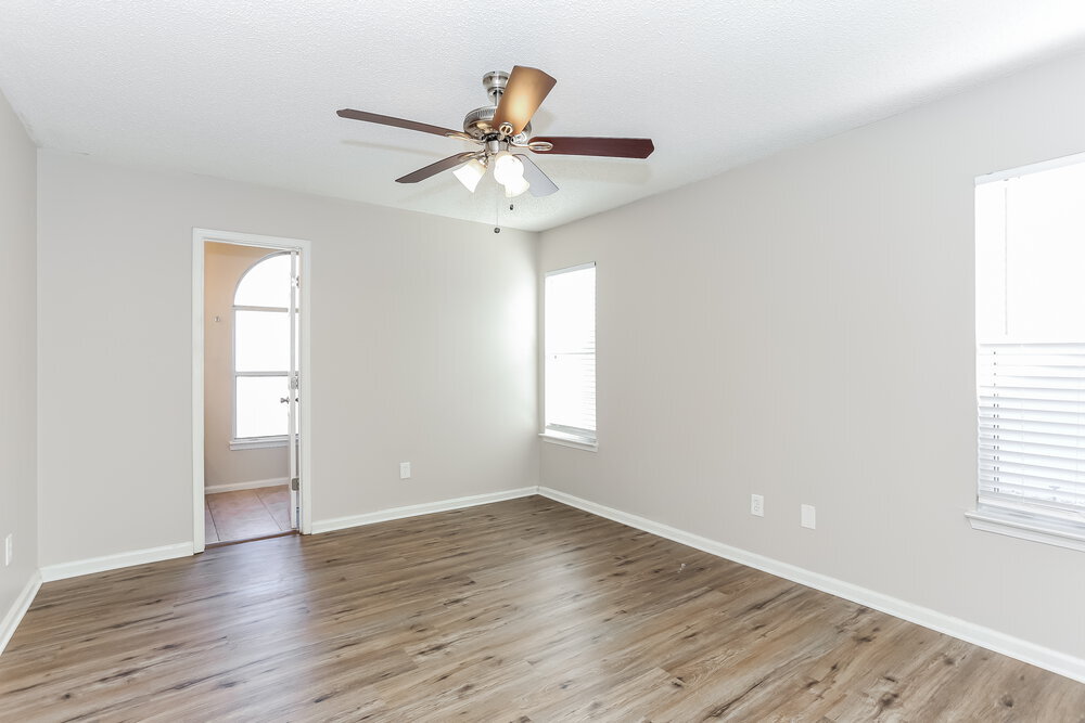 Building Photo - 12327 Sondra Cove Ct