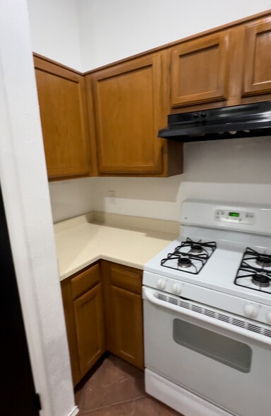 Kitchen - 19930 Mountain Dale Dr