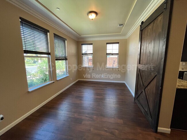 Building Photo - 440 Red Lion Way