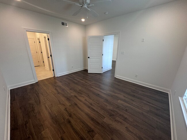 Building Photo - 3BD/3BA FOR RENT IN SOUTH GROVE