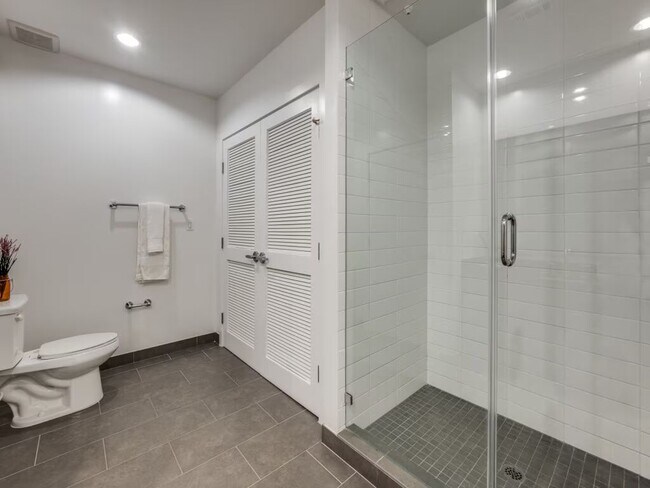 Building Photo - Now Leasing: 1 Month Free on Select Homes