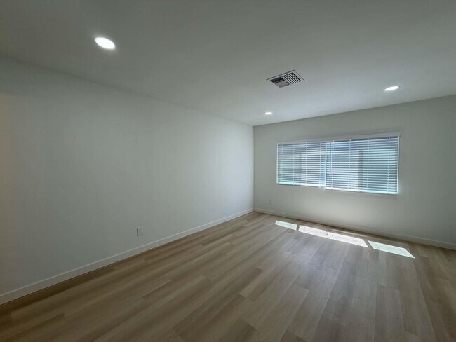 Building Photo - 69150 San Susanna Ave