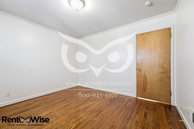 Building Photo - 190 Forest Knolls Dr