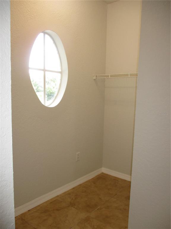 Building Photo - 6055 Westgate Dr