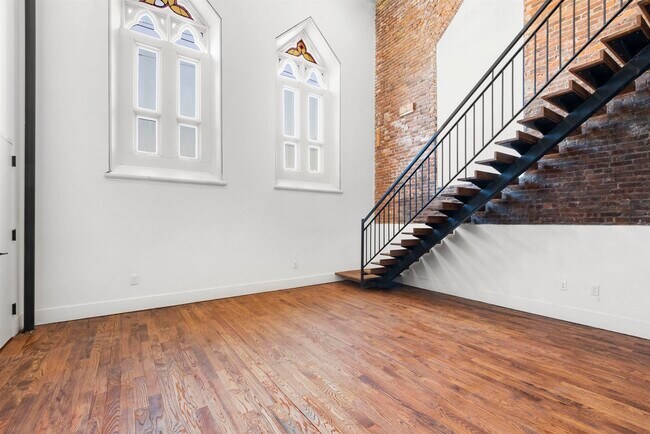 Building Photo - 380 Montgomery St