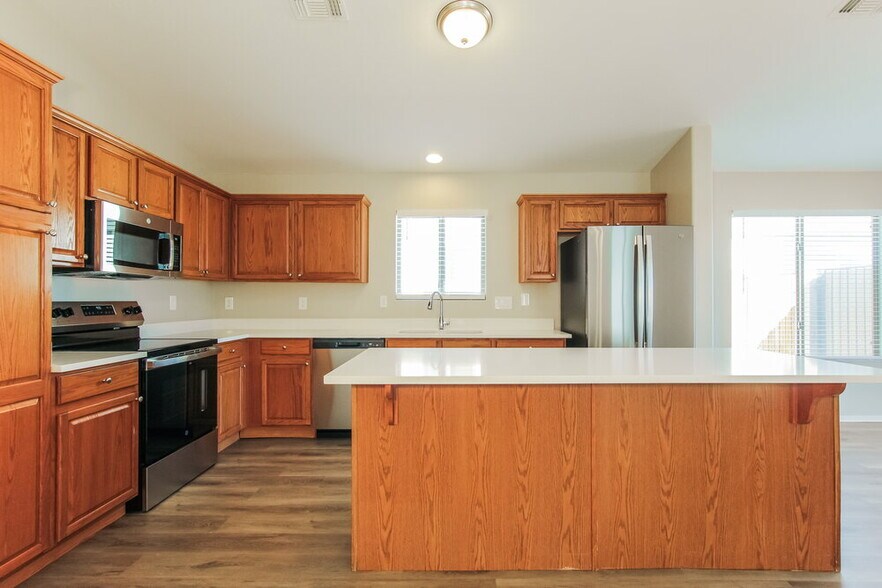 Building Photo - 12056 W Caribbean Ln