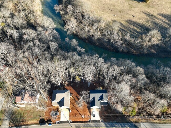 Building Photo - 2129 Powell Rd