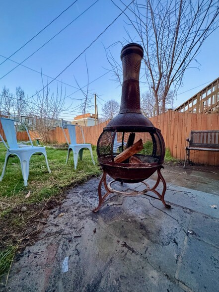 Building Photo - 527 Shepherd St NW