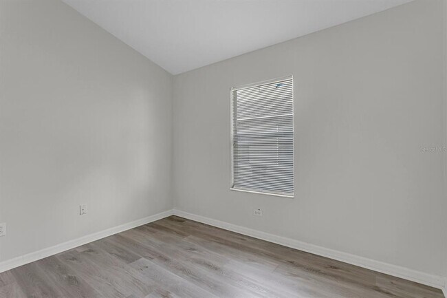Building Photo - 15412 Montilla Loop