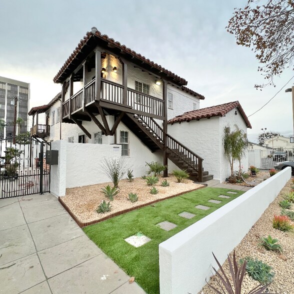 Building Photo - 1524 N Sycamore St