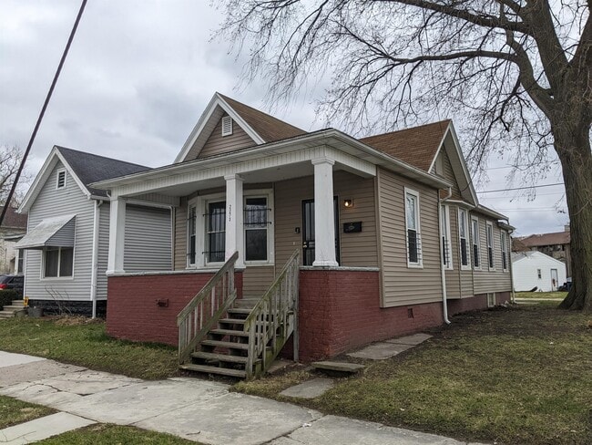 Building Photo - 2273 Mayville Pl