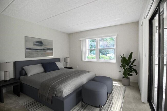 Building Photo - 135 Woodlake Wynde