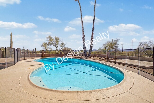 Building Photo - Mid Century Ranch Home on 2+ Acres with Private Pool - Mountain & City Views