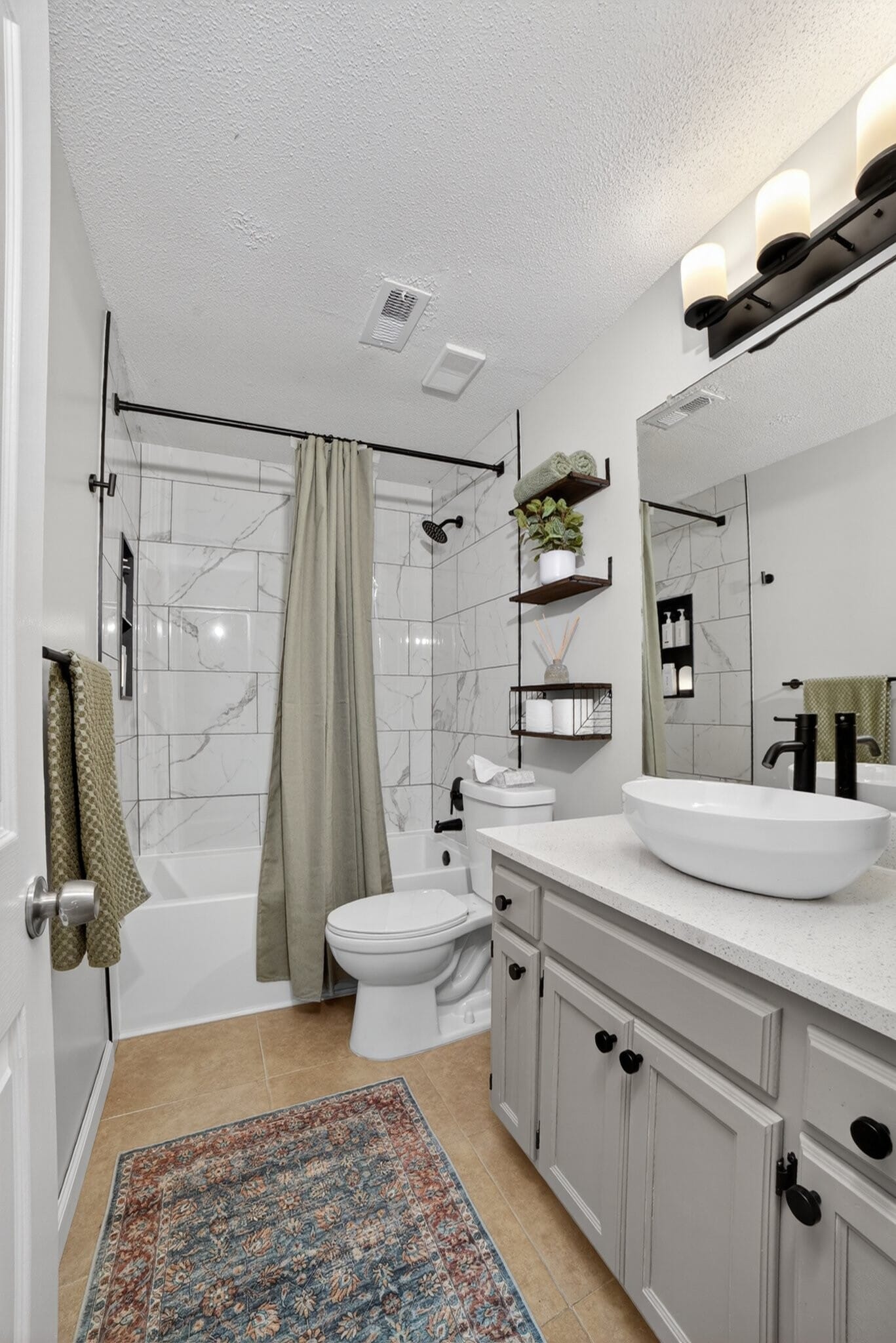Building Photo - 2129 Quail Ridge Dr